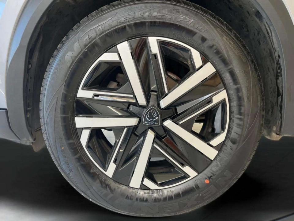 peugeot-2008-2024-gasolina-1199cc