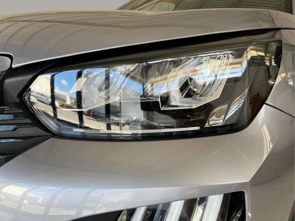 peugeot-2008-2024-gasolina-1199cc
