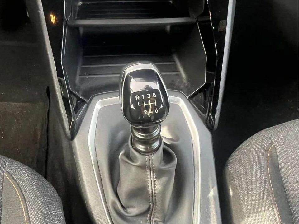 peugeot-2008-2025-gasolina-1199cc