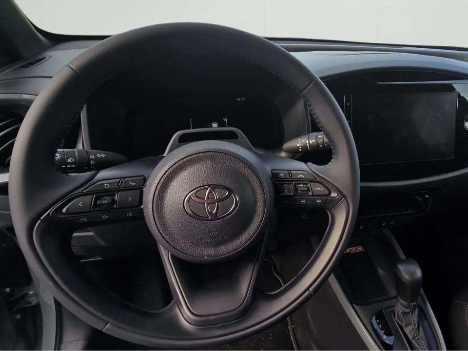 toyota-aygo-x-2026-hibrido-1490cc