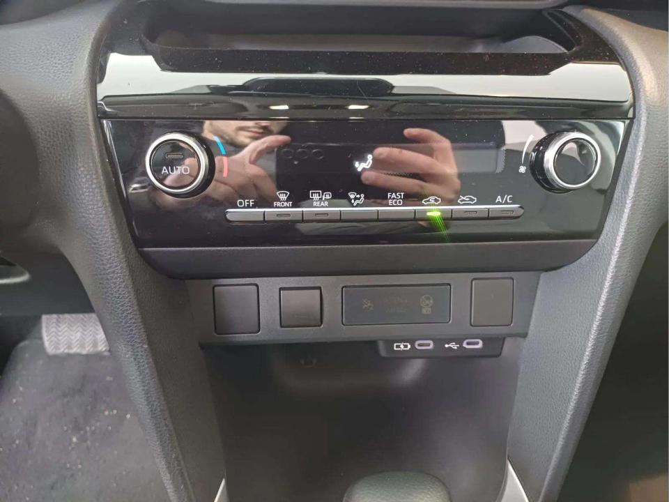toyota-yaris-cross-2024-gasolina-1490cc