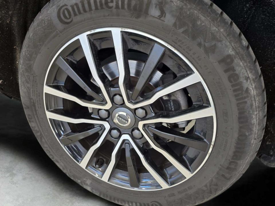 volvo-v40-2019-gasolina-1498cc