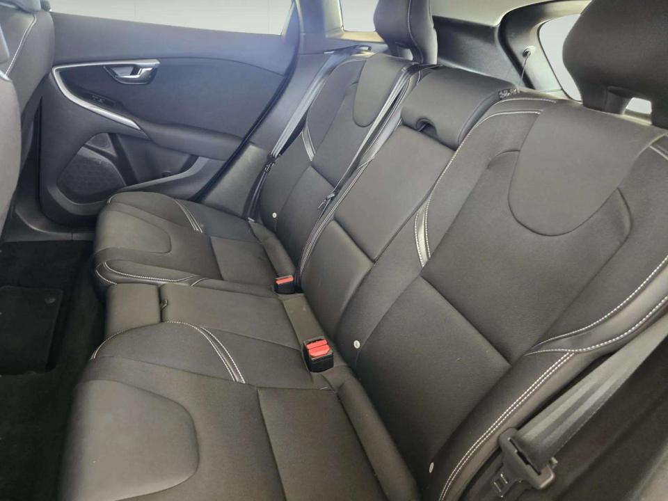volvo-v40-2019-gasolina-1498cc
