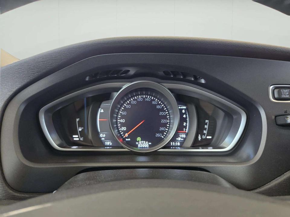 volvo-v40-2019-gasolina-1498cc