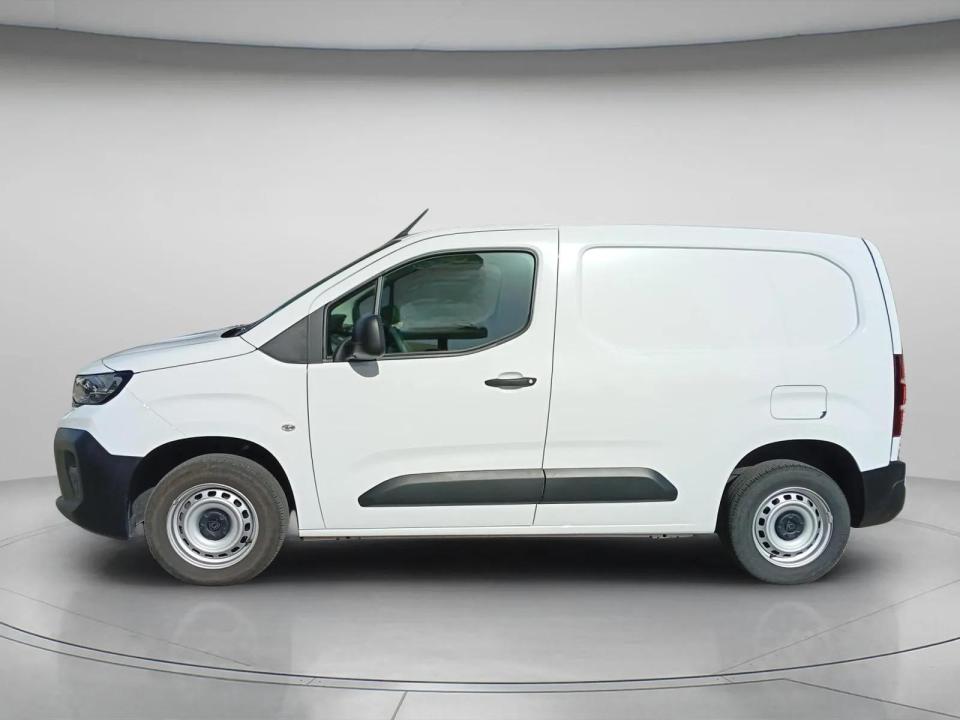 peugeot-partner-2025-diesel-1499cc