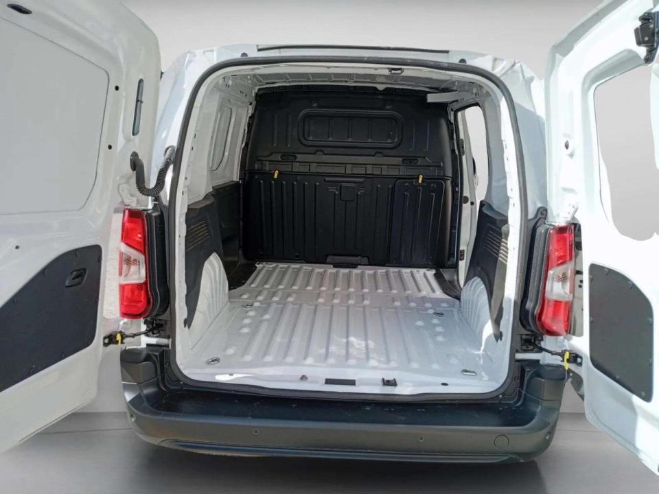 peugeot-partner-2025-diesel-1499cc