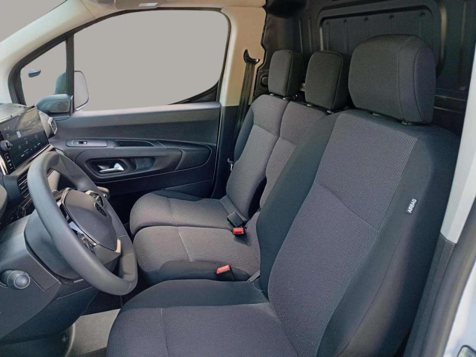 peugeot-partner-2025-diesel-1499cc