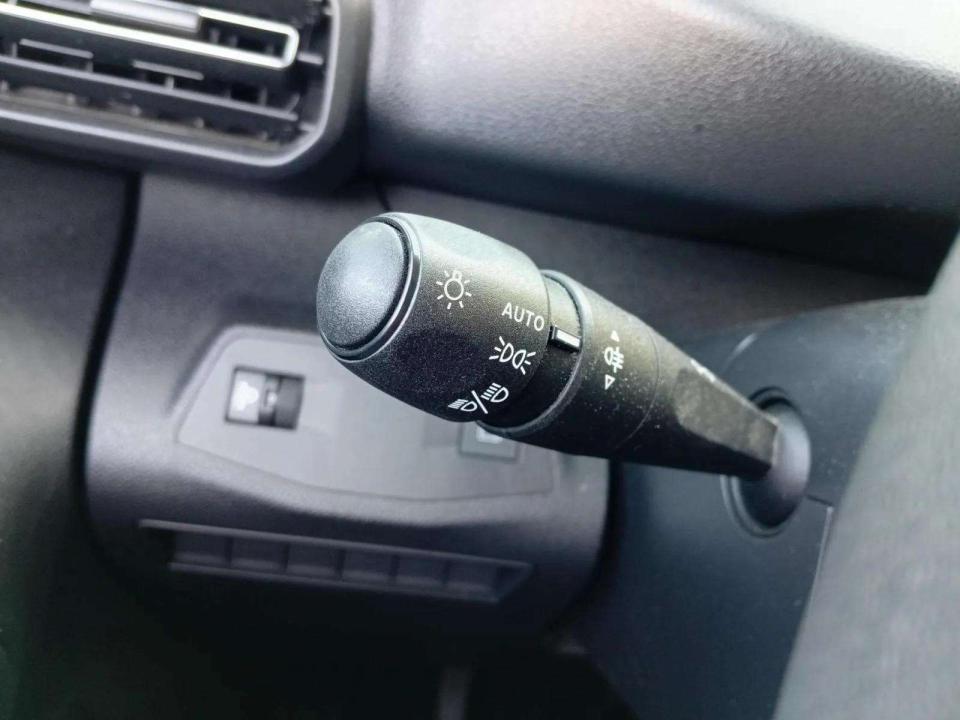 peugeot-partner-2025-diesel-1499cc