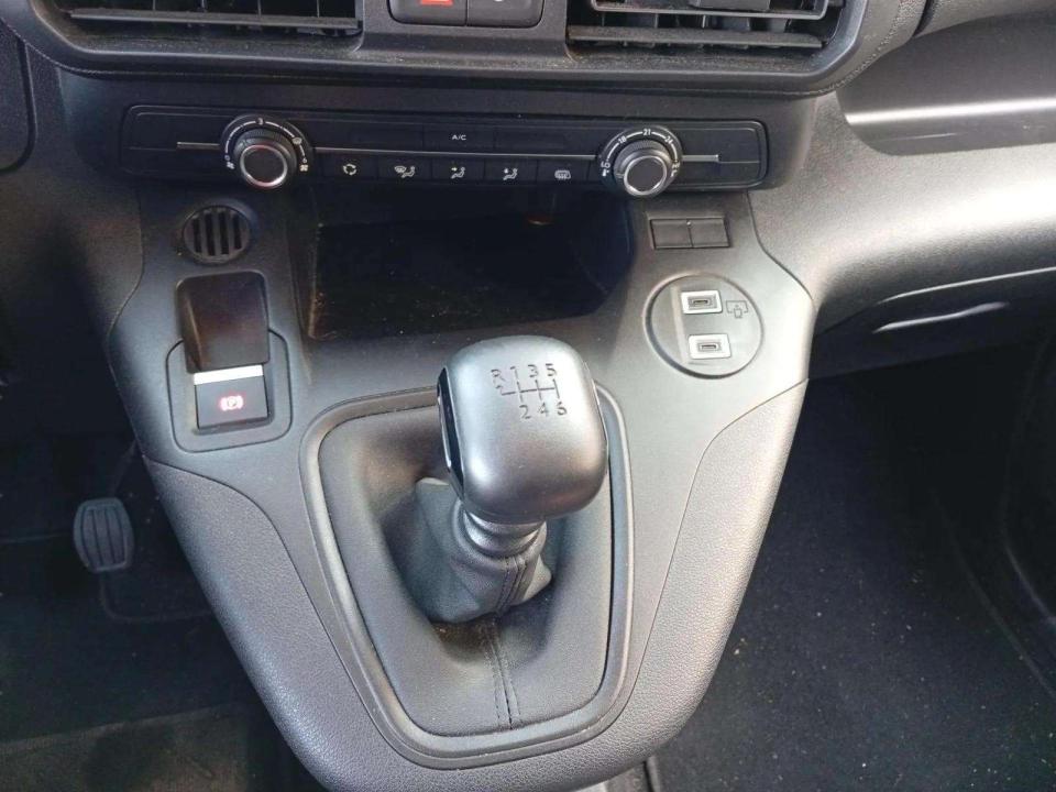 peugeot-partner-2025-diesel-1499cc