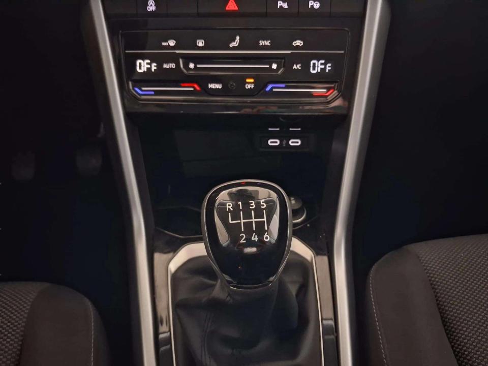 volkswagen-t-roc-2024-gasolina-999cc