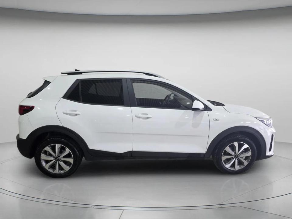 kia-stonic-2025-gasolina-1197cc