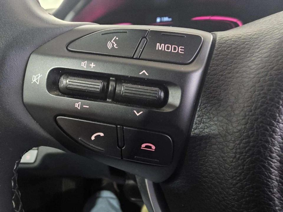 kia-stonic-2025-gasolina-1197cc