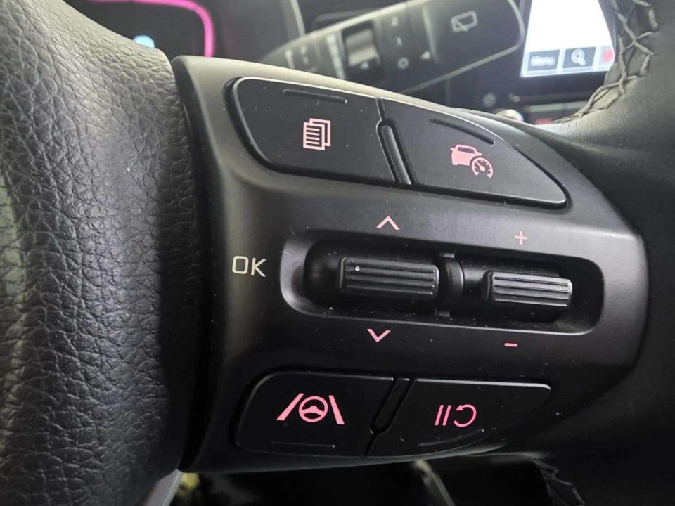 kia-stonic-2025-gasolina-1197cc