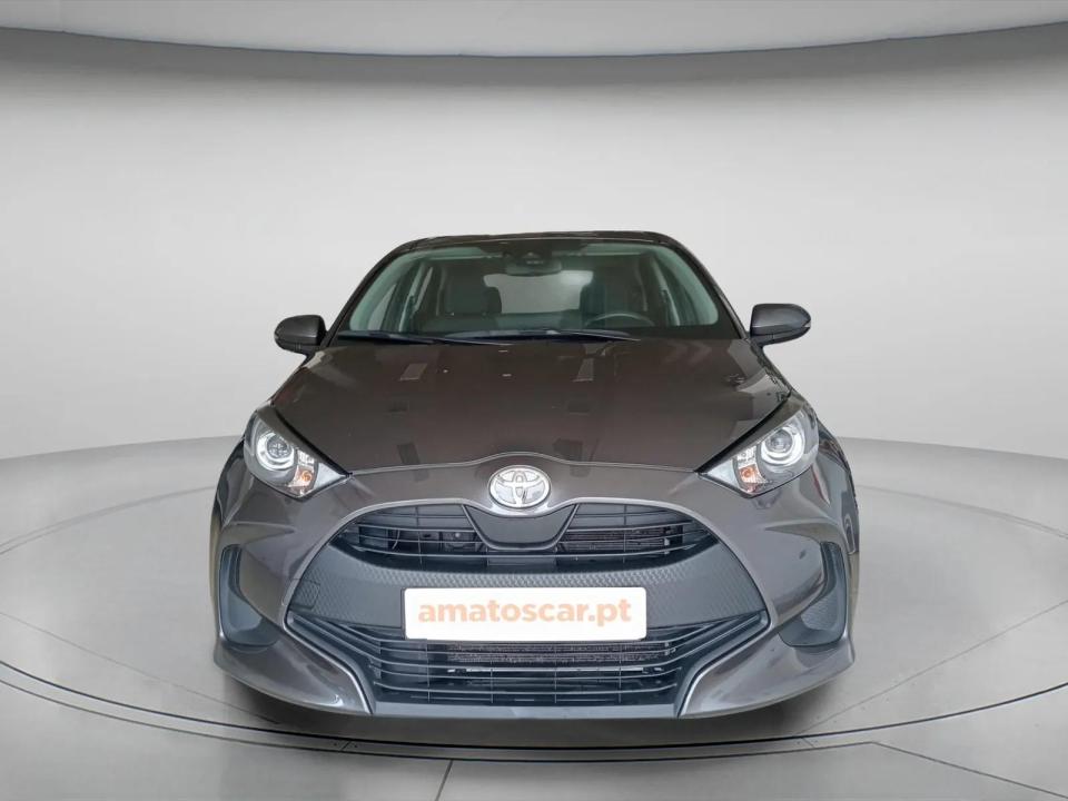 toyota-yaris-2023-gasolina-998cc