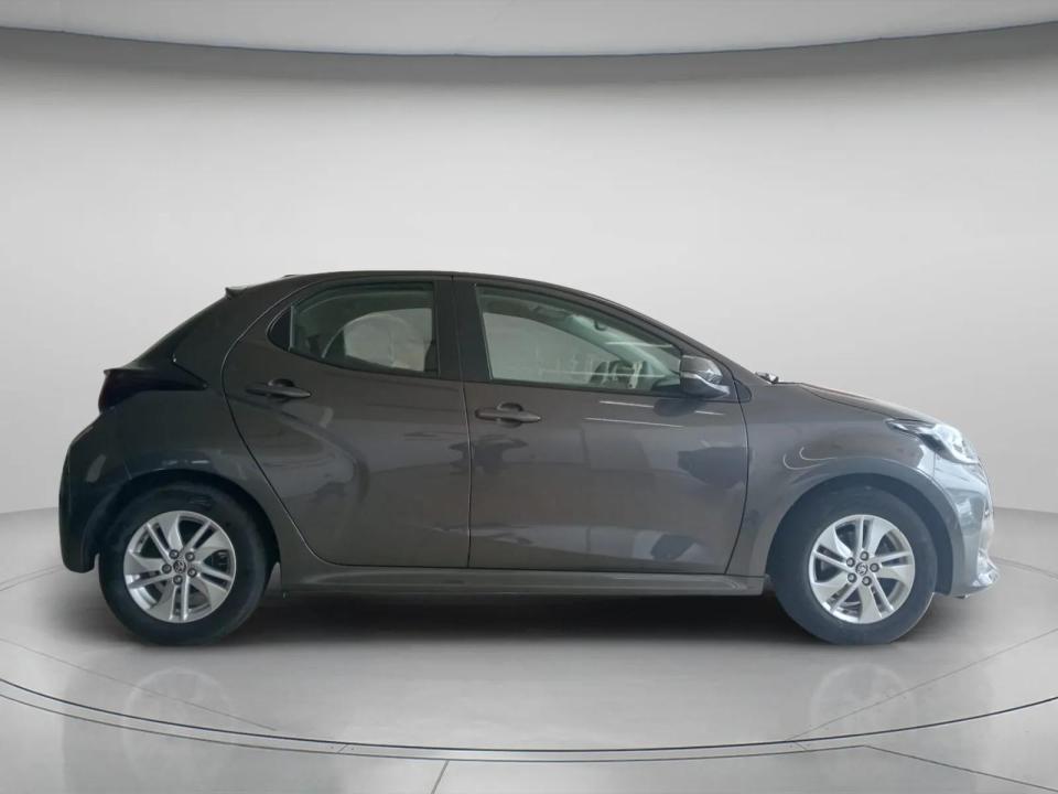 toyota-yaris-2023-gasolina-998cc