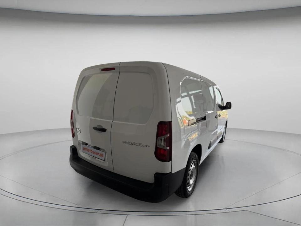toyota-proace-2025-diesel-1499cc