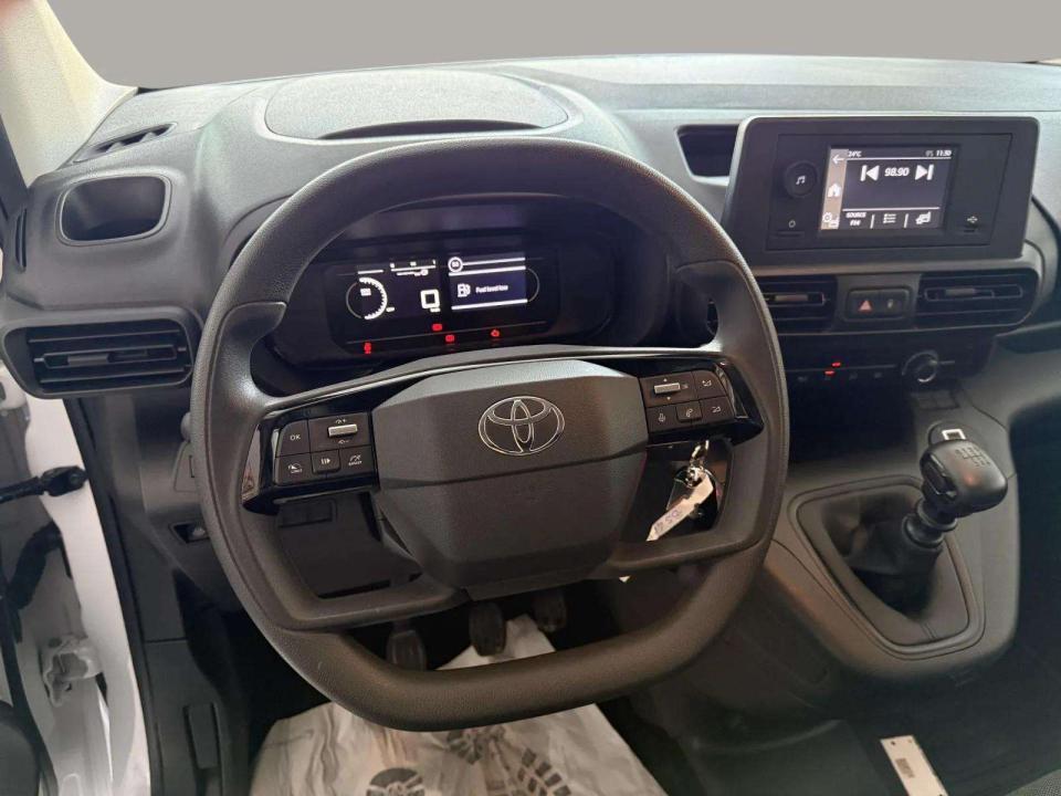 toyota-proace-2025-diesel-1499cc