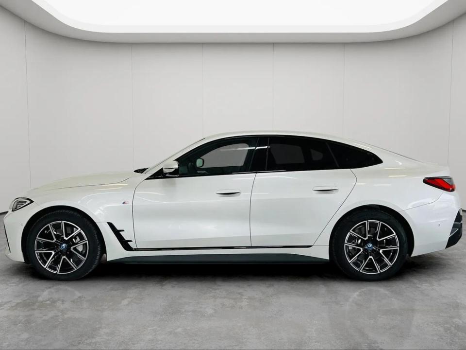 bmw-i4-2023-eletrico-0cc