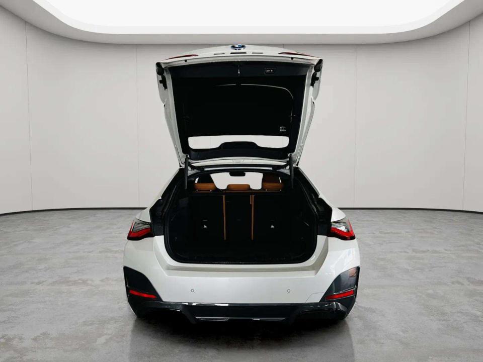 bmw-i4-2023-eletrico-0cc