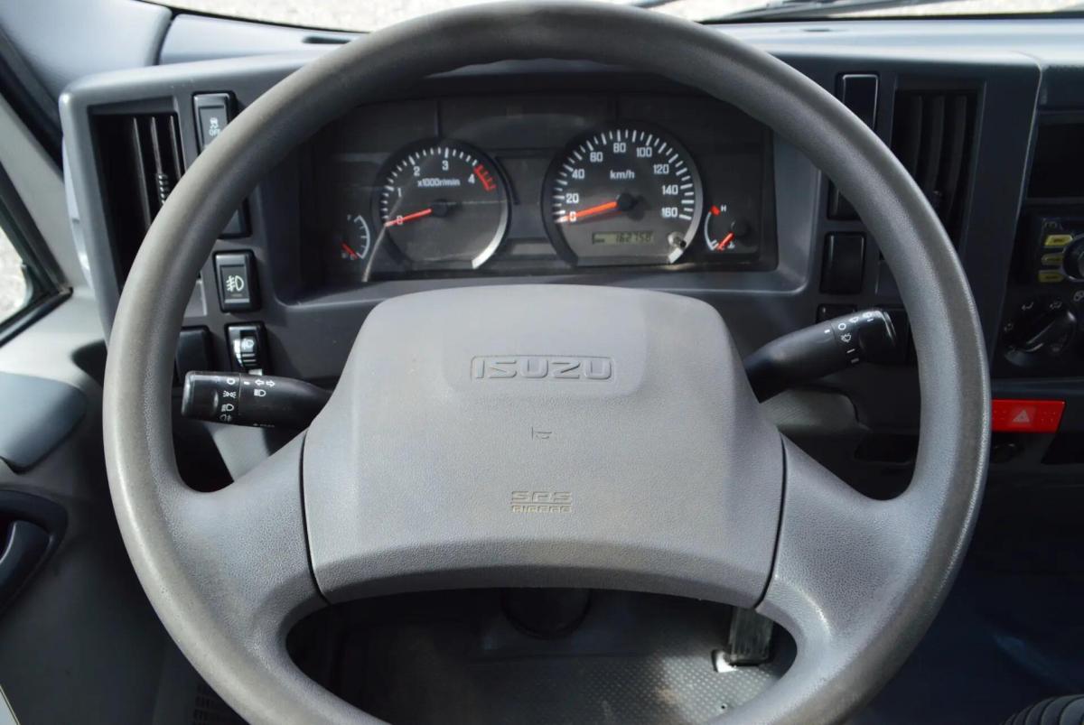 isuzu-nlr-2016-diesel-2999cc