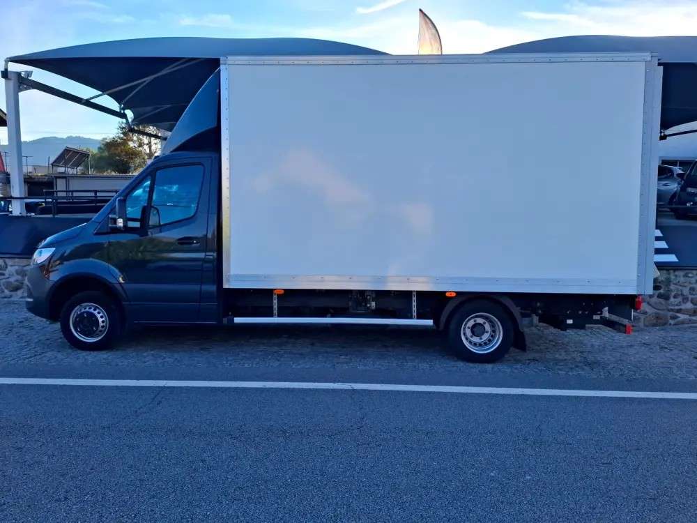 mercedes-benz-sprinter-2022-diesel-1950cc