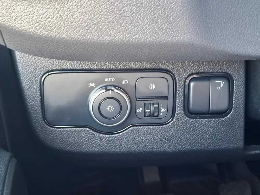 mercedes-benz-sprinter-2022-diesel-1950cc