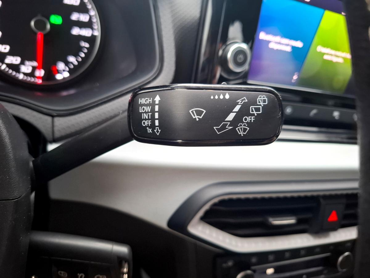 seat-arona-2022-gasolina-999cc