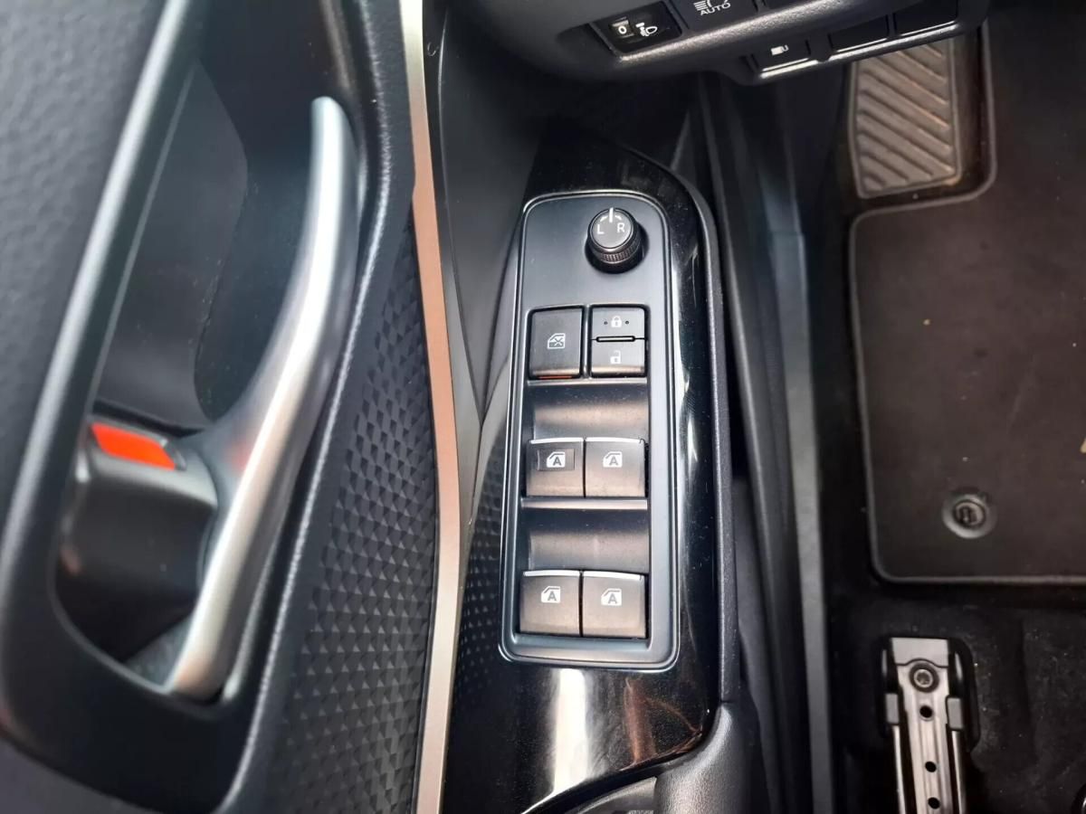 toyota-c-hr-2019-hibrido-a-gasolina-1798cc