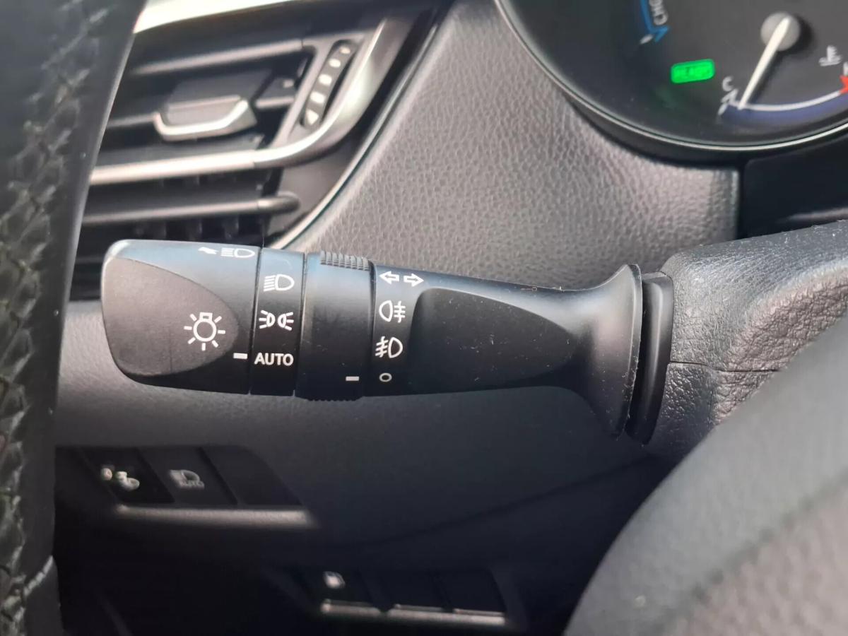 toyota-c-hr-2019-hibrido-a-gasolina-1798cc