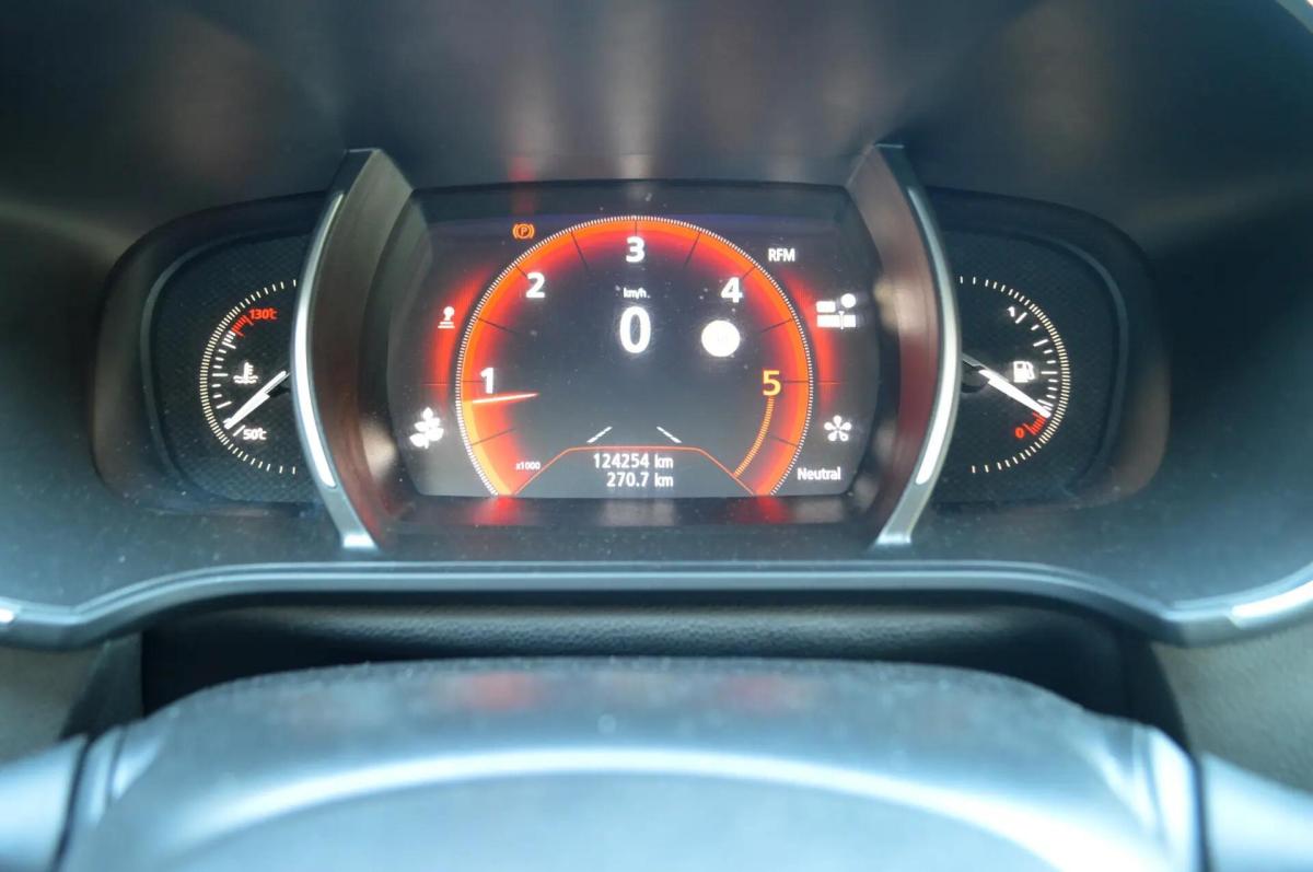 renault-megane-sport-tourer-2017-diesel-1461cc
