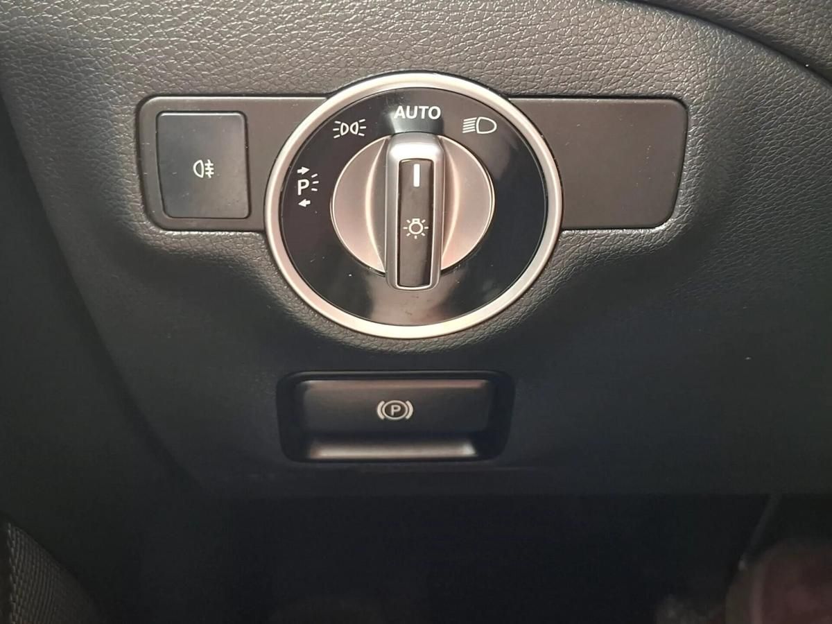 mercedes-benz-gla-200-cdi-2016-diesel-2143cc