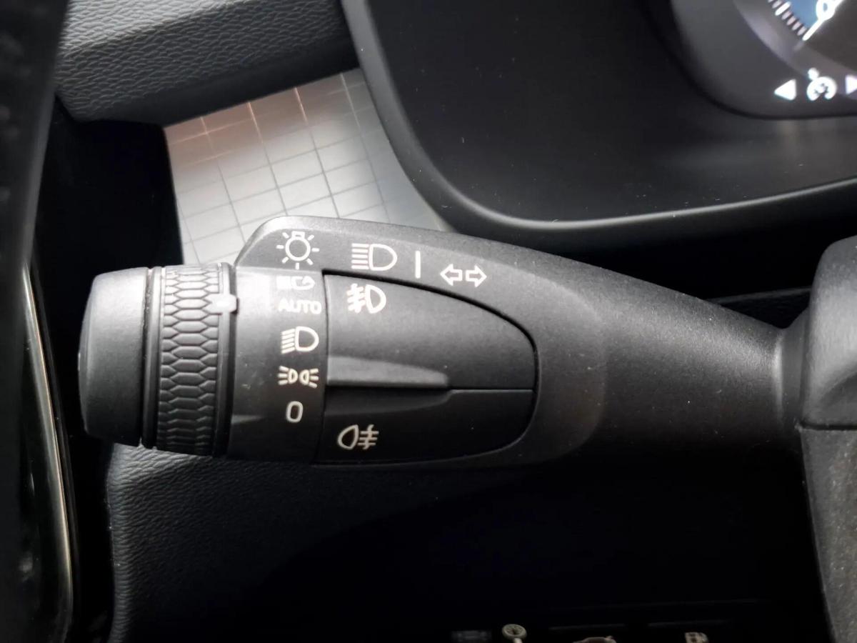 volvo-xc40-2020-hibrido-a-gasolina-1477cc