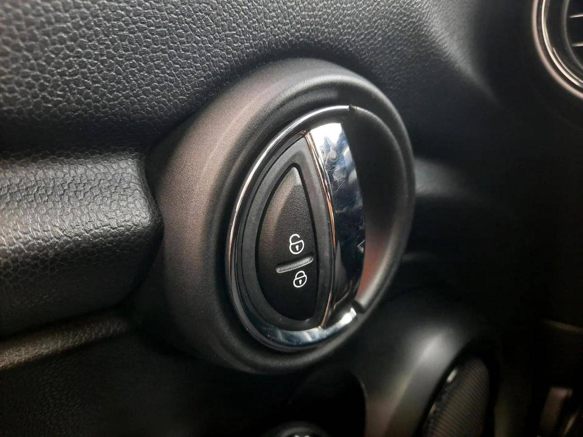 mini-cooper-d-2018-diesel-1496cc