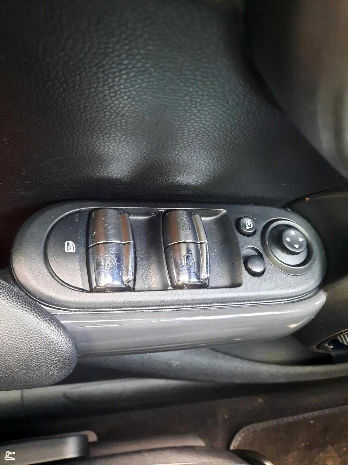 mini-cooper-d-2018-diesel-1496cc