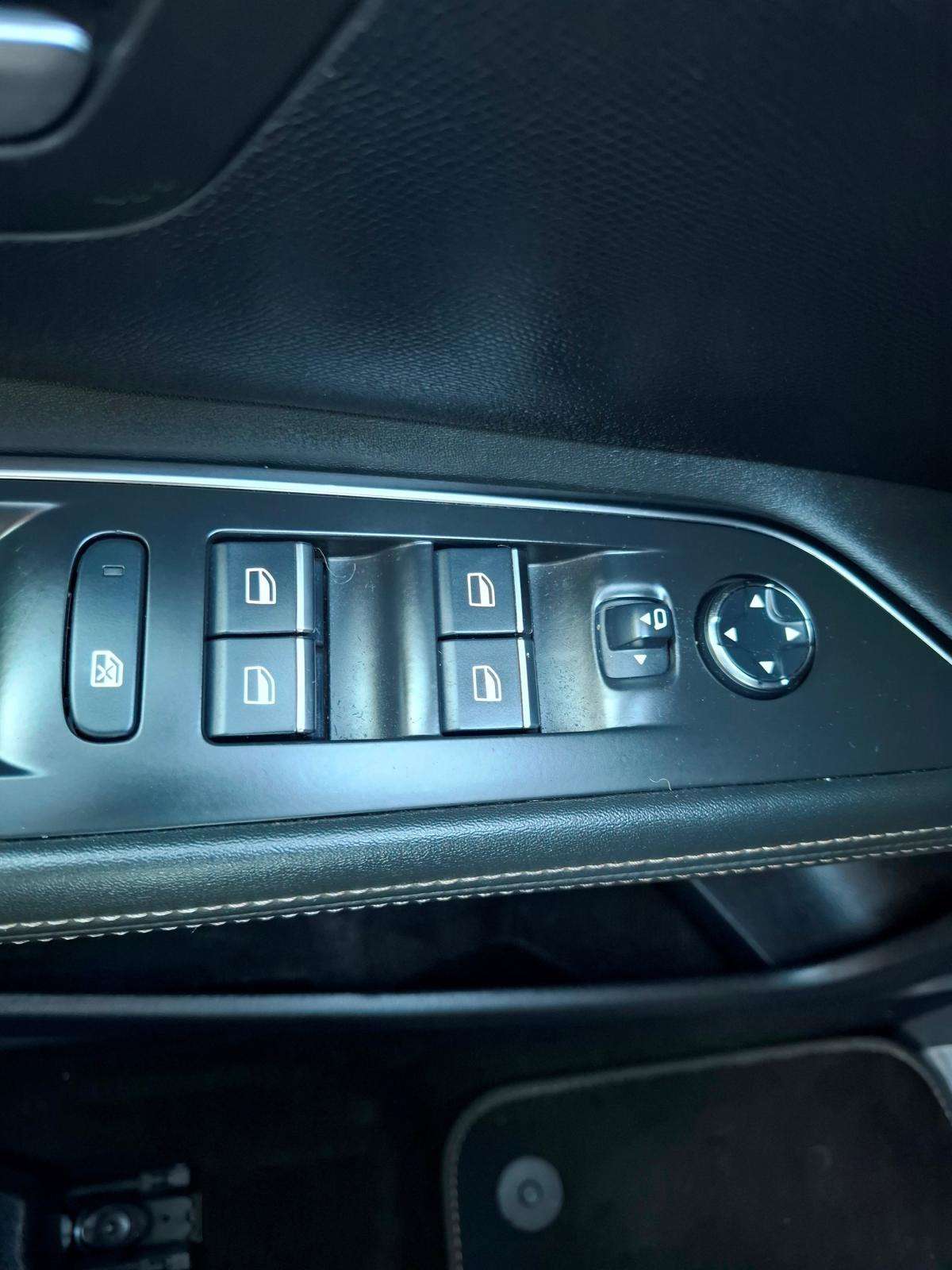 peugeot-3008-2021-hibrido-a-gasolina-1598cc
