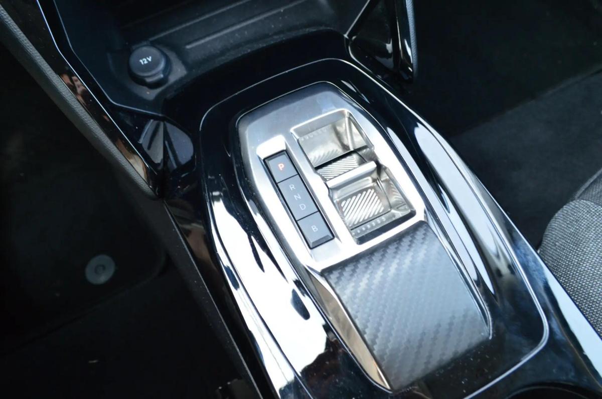 peugeot-e-2008-2022-eletrico-0cc