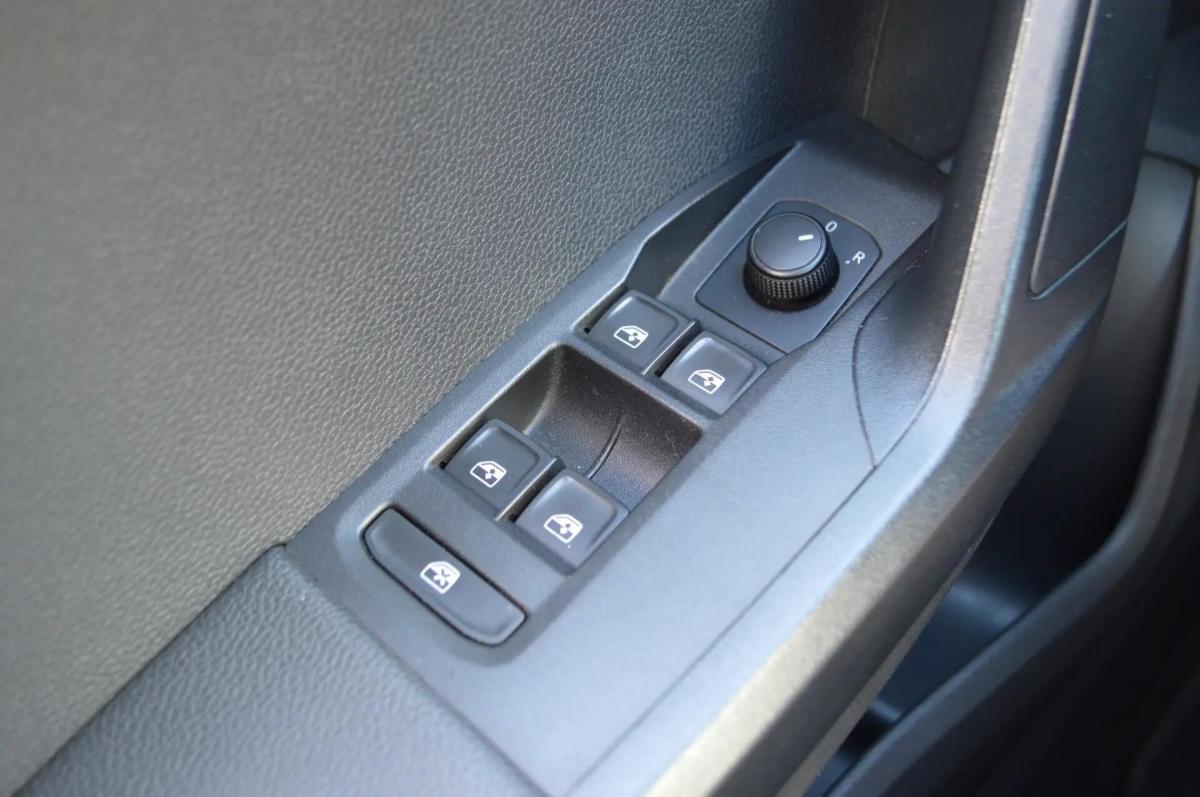 seat-ibiza-2018-gasolina-999cc