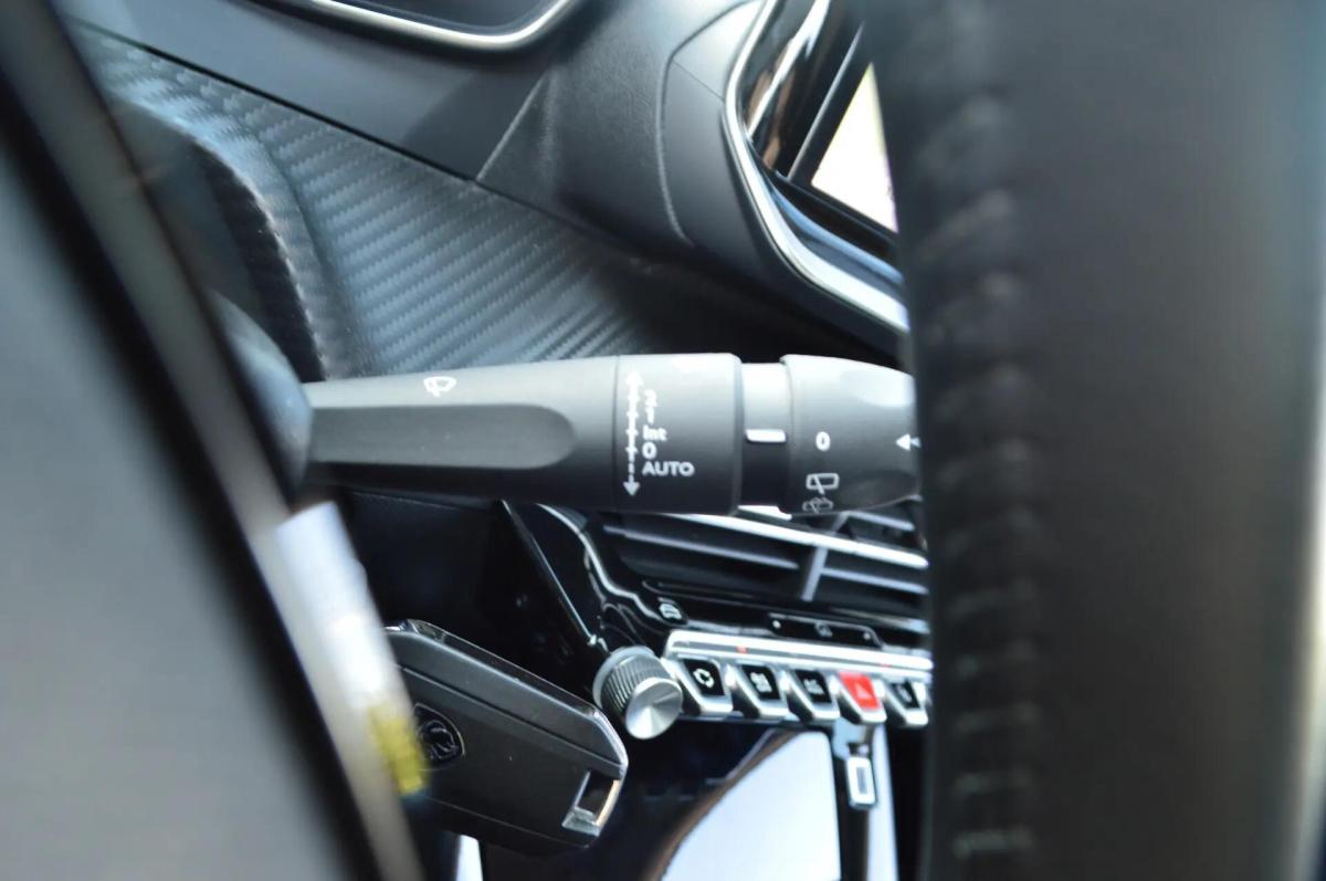 peugeot-208-2024-gasolina-1199cc