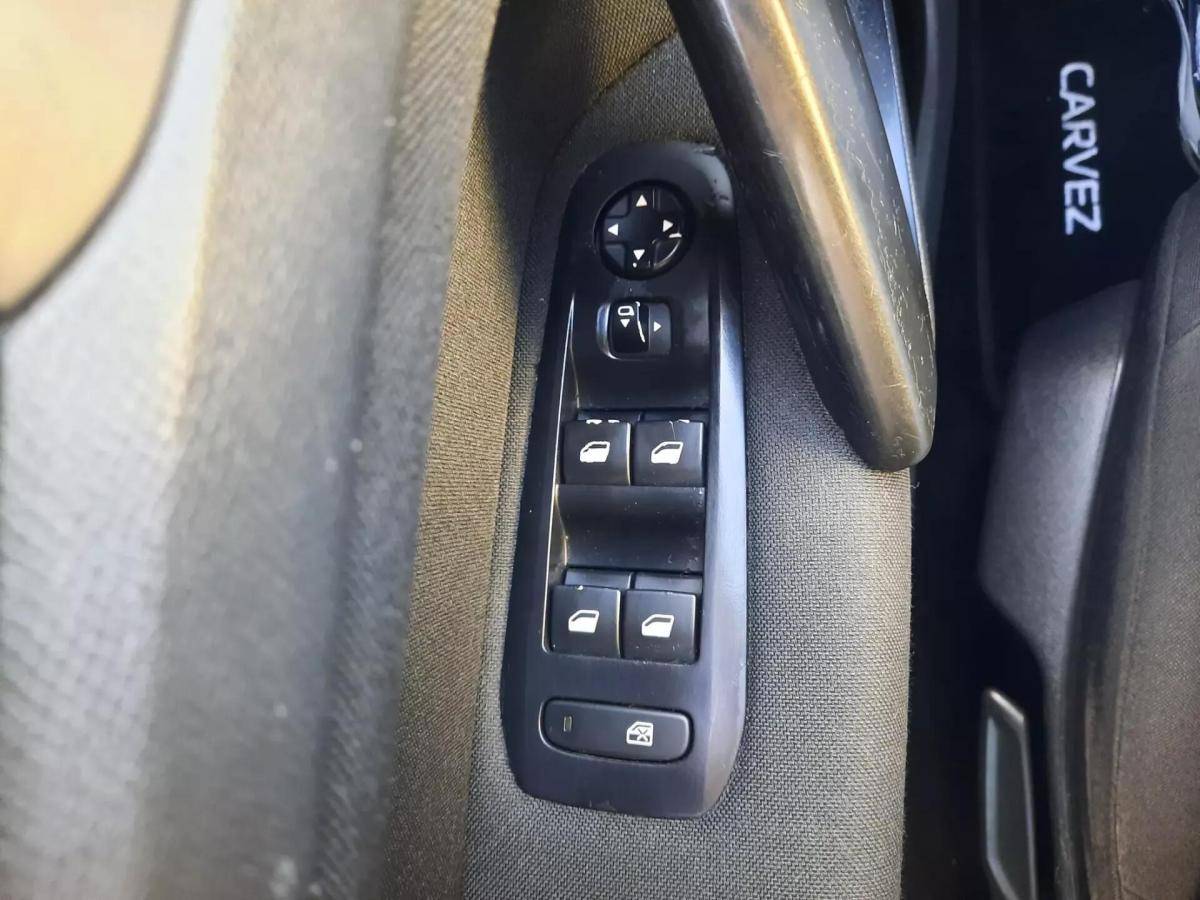 peugeot-308-2017-diesel-1560cc