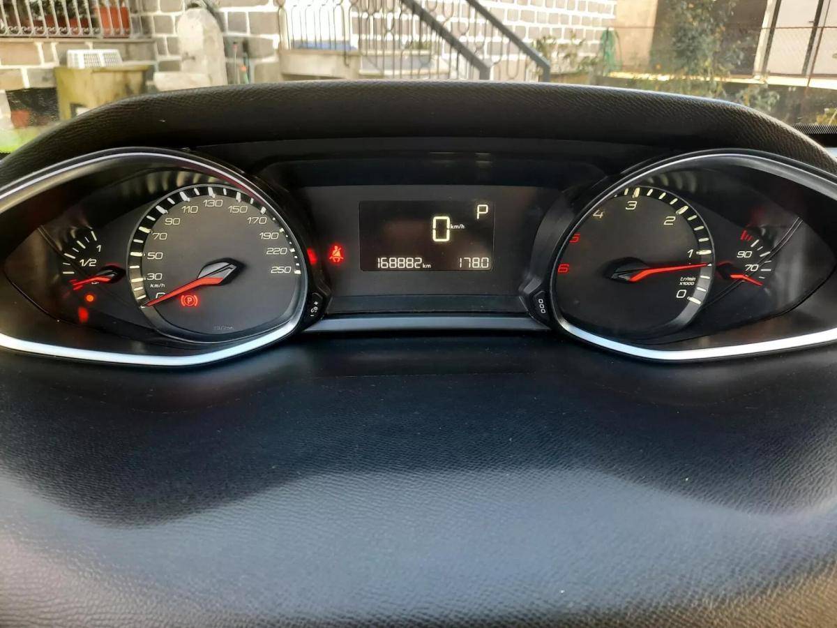 peugeot-308-2017-diesel-1560cc