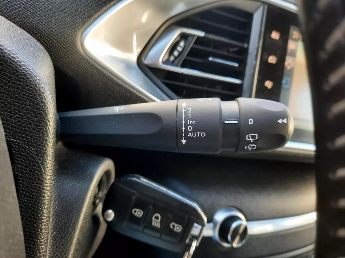 peugeot-308-2017-diesel-1560cc