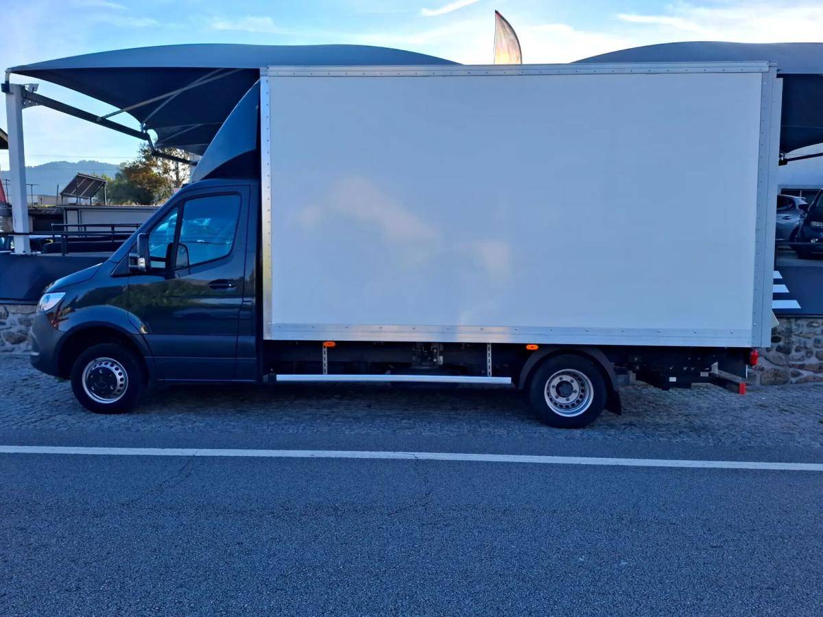 mercedes-benz-sprinter-516-cdi-2022-diesel-2143cc