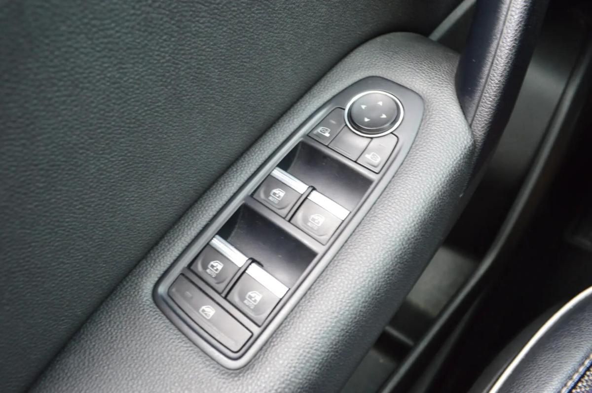 renault-captur-2023-gasolina-999cc