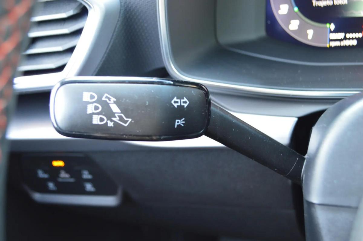 seat-leon-2025-hibrido-a-gasolina-1498cc