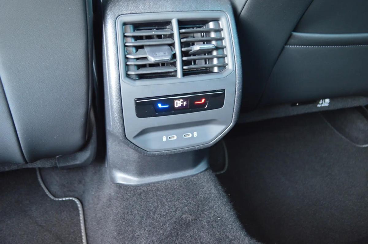 seat-leon-2025-hibrido-a-gasolina-1498cc