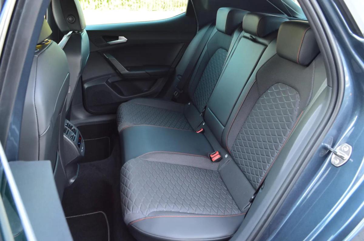 seat-leon-2025-hibrido-a-gasolina-1498cc