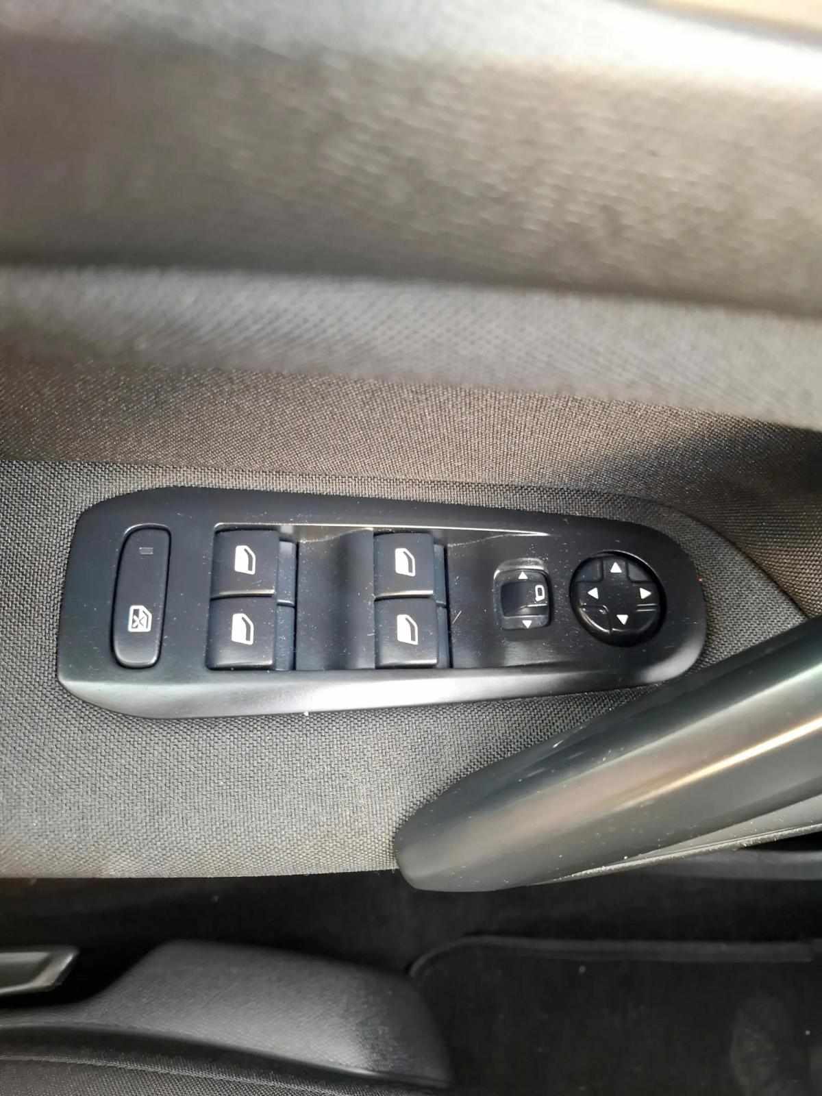 peugeot-308-2019-diesel-1499cc