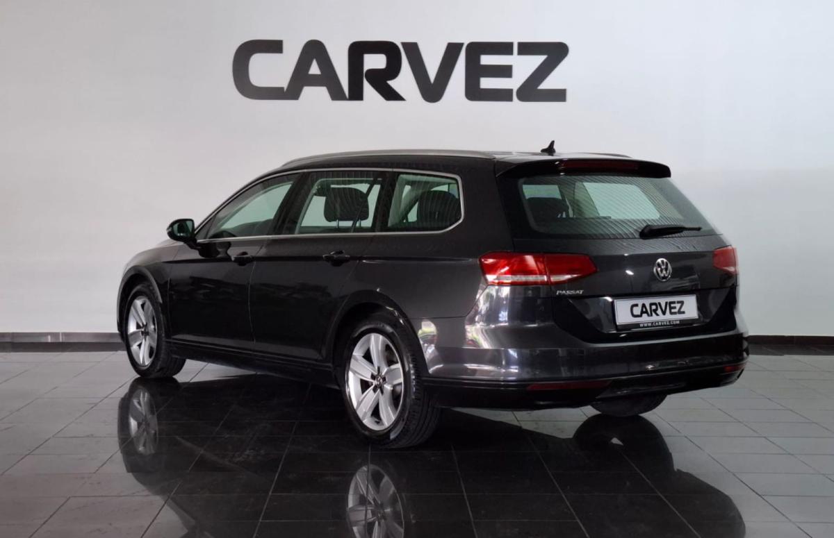 volkswagen-passat-variant-2018-diesel-1598cc