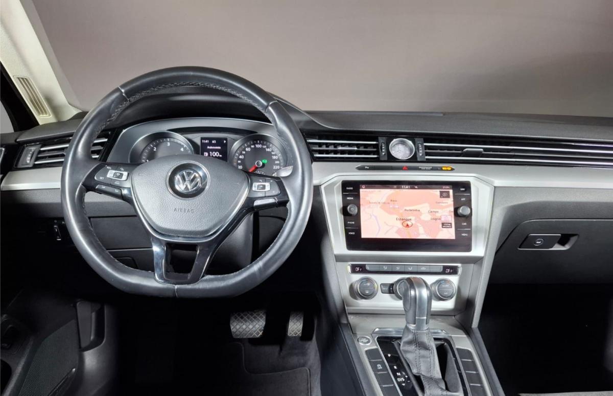 volkswagen-passat-variant-2018-diesel-1598cc