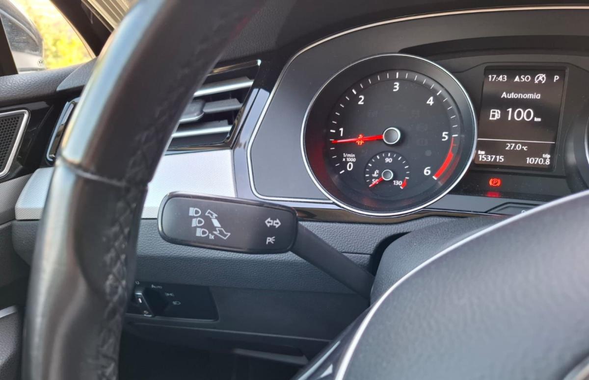 volkswagen-passat-variant-2018-diesel-1598cc